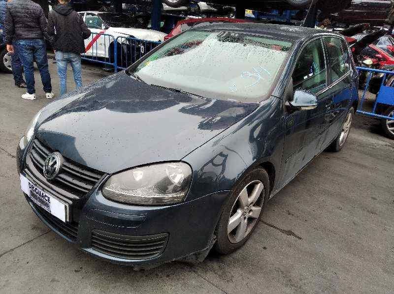 VOLKSWAGEN GOLF V